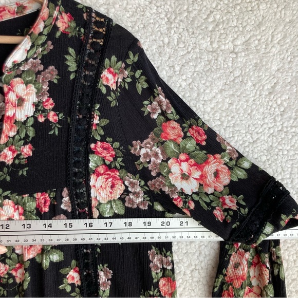 Altar'd State Women's long sleeve black floral boho blouse, Sz L - Picture 8 of 17